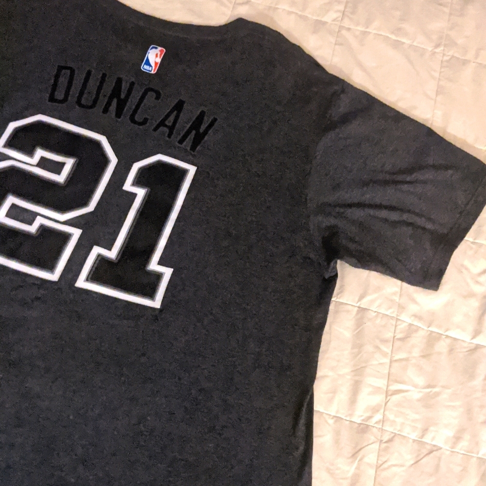 Tim Duncan Adidas athletic shirt - Picture 4 of 9